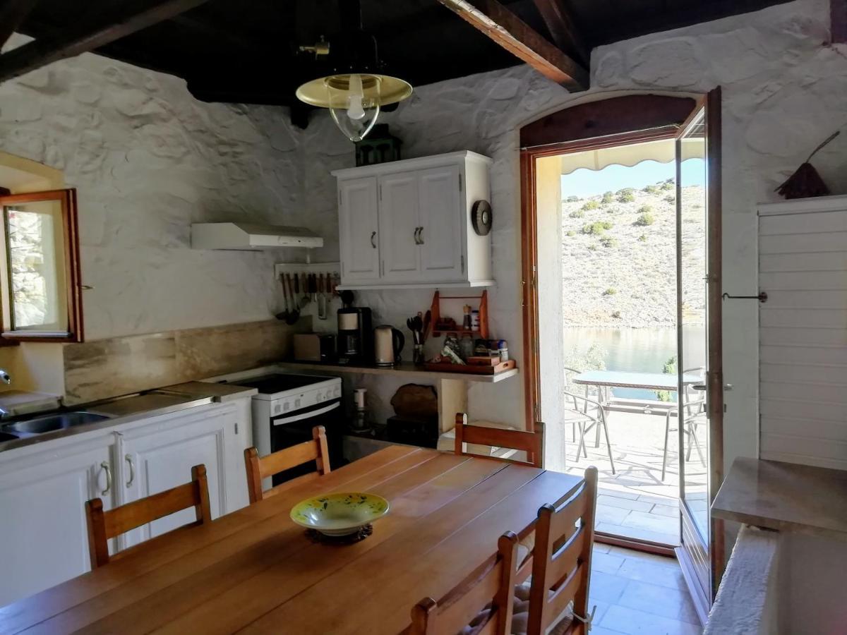 Arbeli House Villa Mandraki  Exteriör bild
