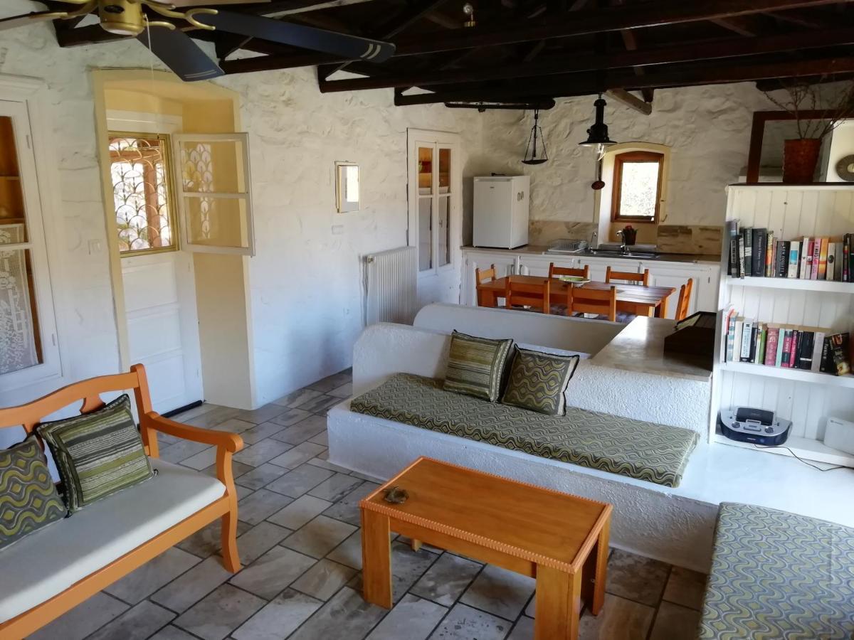 Arbeli House Villa Mandraki  Exteriör bild