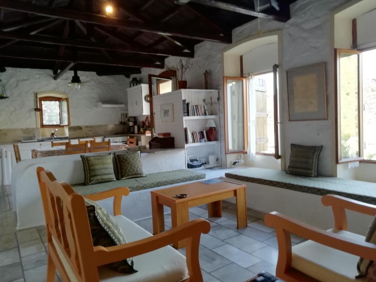 Arbeli House Villa Mandraki  Exteriör bild