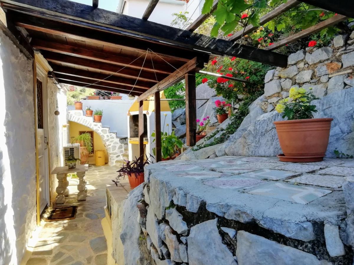 Arbeli House Villa Mandraki  Exteriör bild